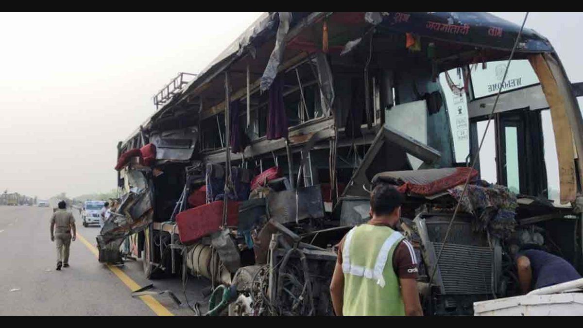 Bus accident from Bihar to Delhi
