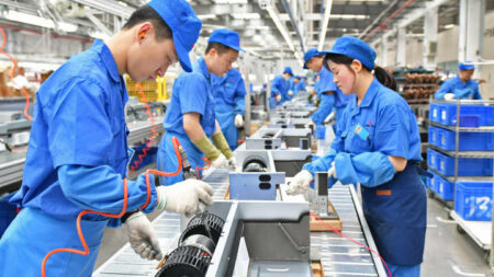 china's manufacturing declines