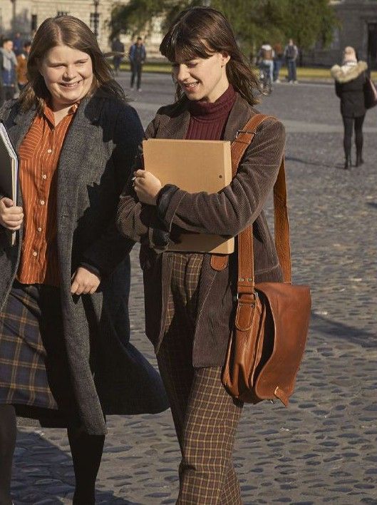 Marianne's wardrobe from the TV series "Normal People" exudes Dark Academia vibes.