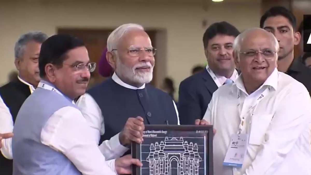 Union Minister Pralhad Joshi along with PM Modi  at RE-INVEST 2024