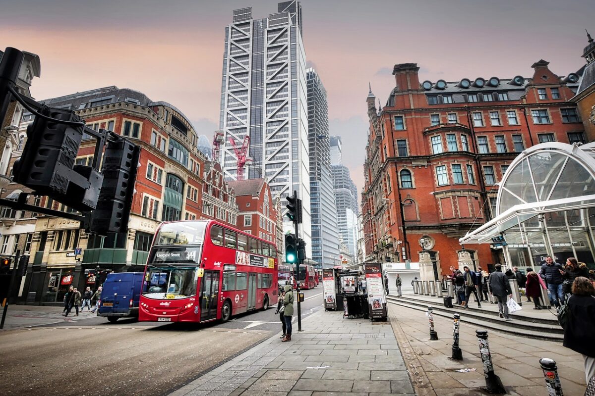 Cars at London Streets