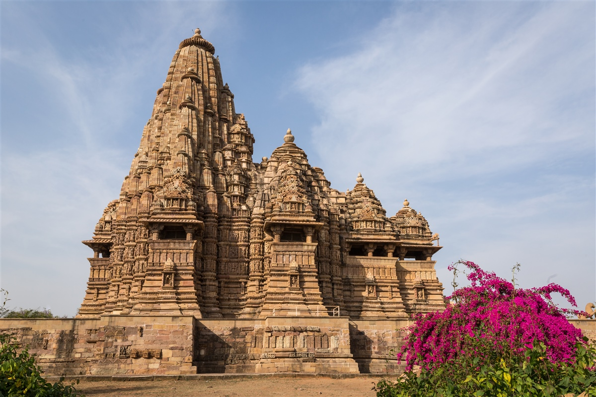 The image shows Kandariya Mahadev temple in Khajuraho and its amazing architecture.