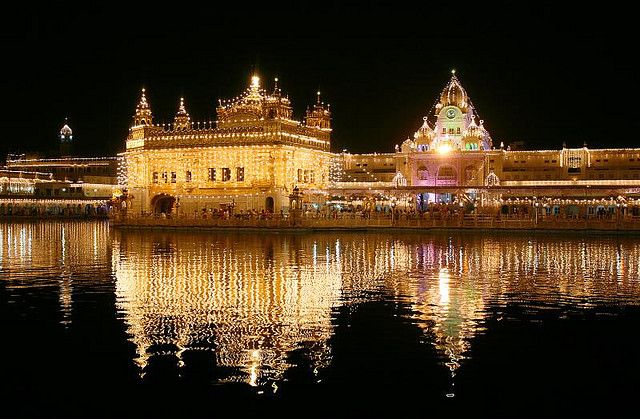 Golden temple decorated with lights during Diwali Celebrations.