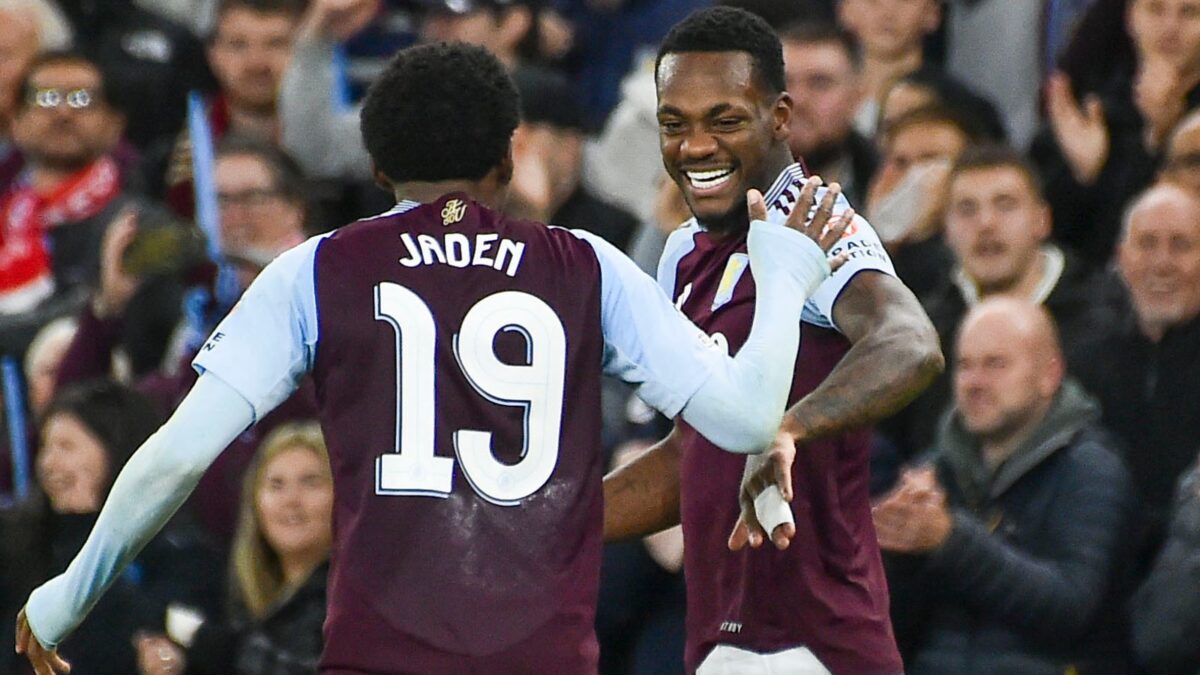 Aston Villa players celebrate their victory over Bayern Munich in UCL 2024-25.