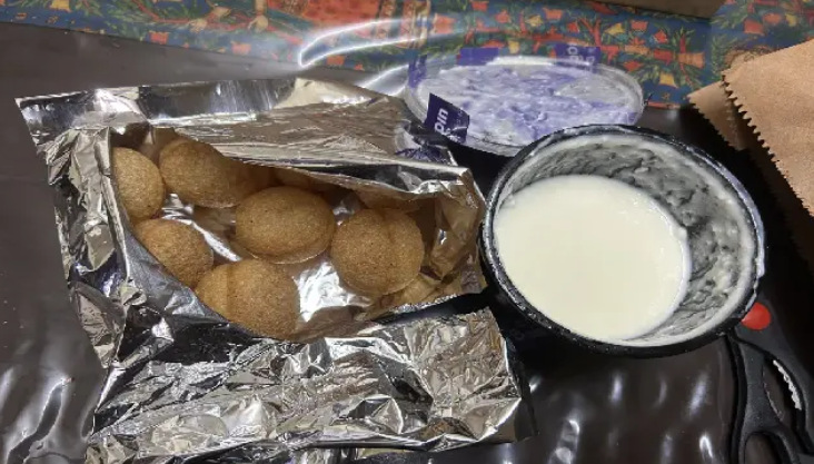 Dahi-puris from Bengaluru!


Courtesy: newskarnataka.